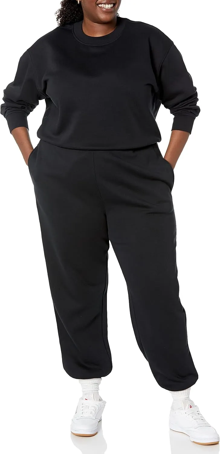 Amazon Essentials Women's Cropped Drop Shoulder Sweatshirt (Available in Plus Size)