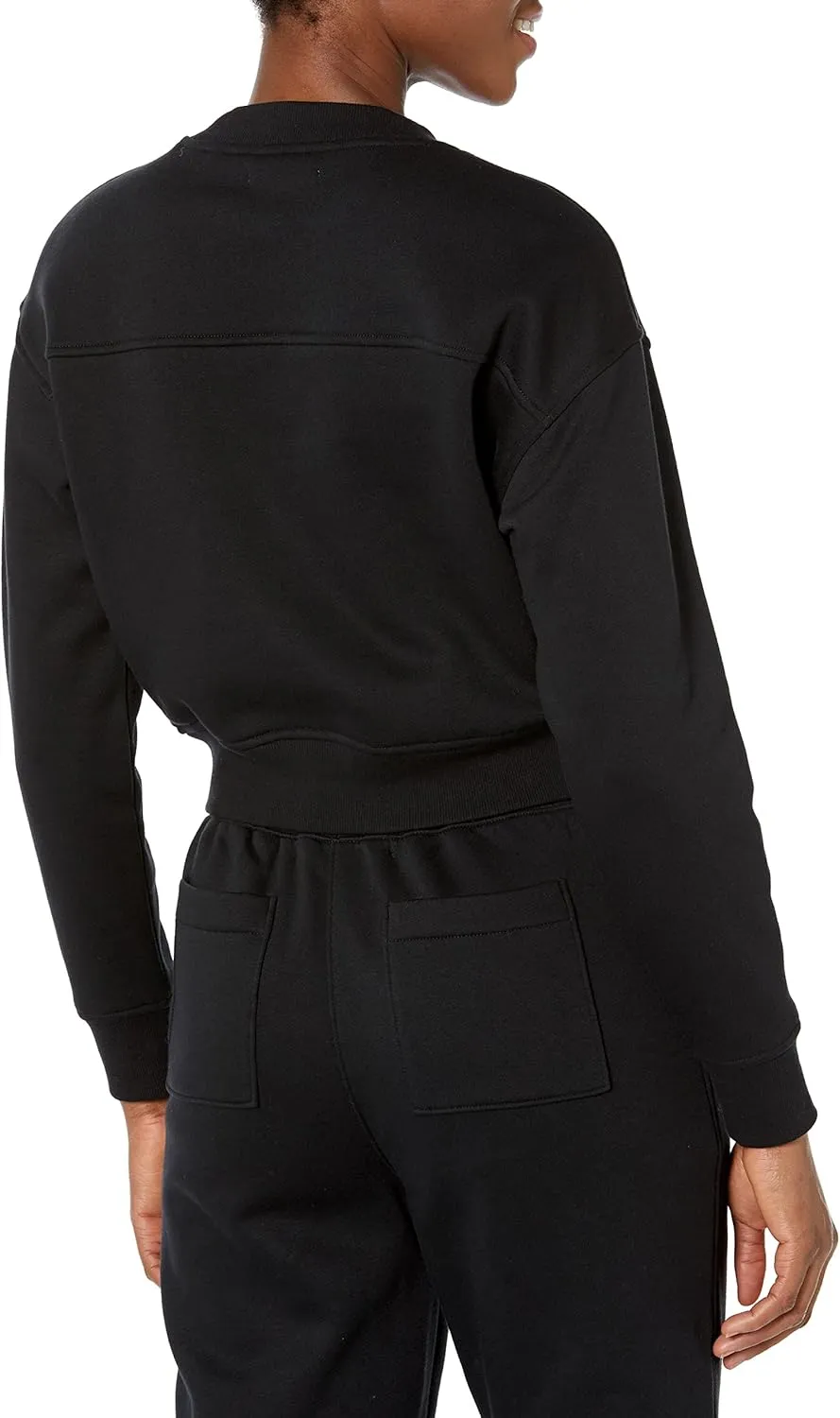 Amazon Essentials Women's Cropped Drop Shoulder Sweatshirt (Available in Plus Size)