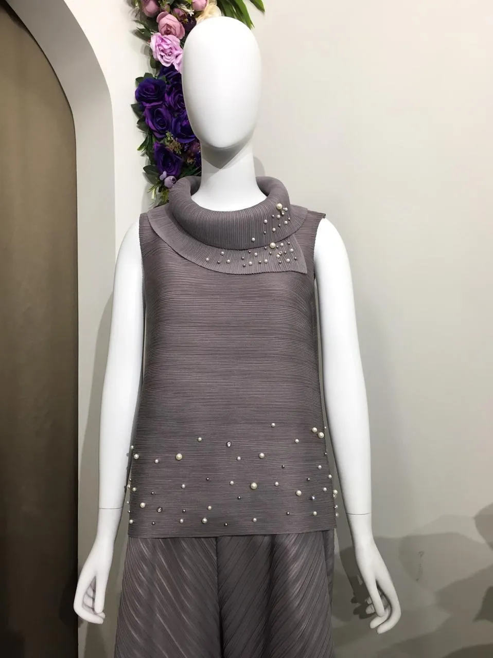Carissa Top (with pearl)