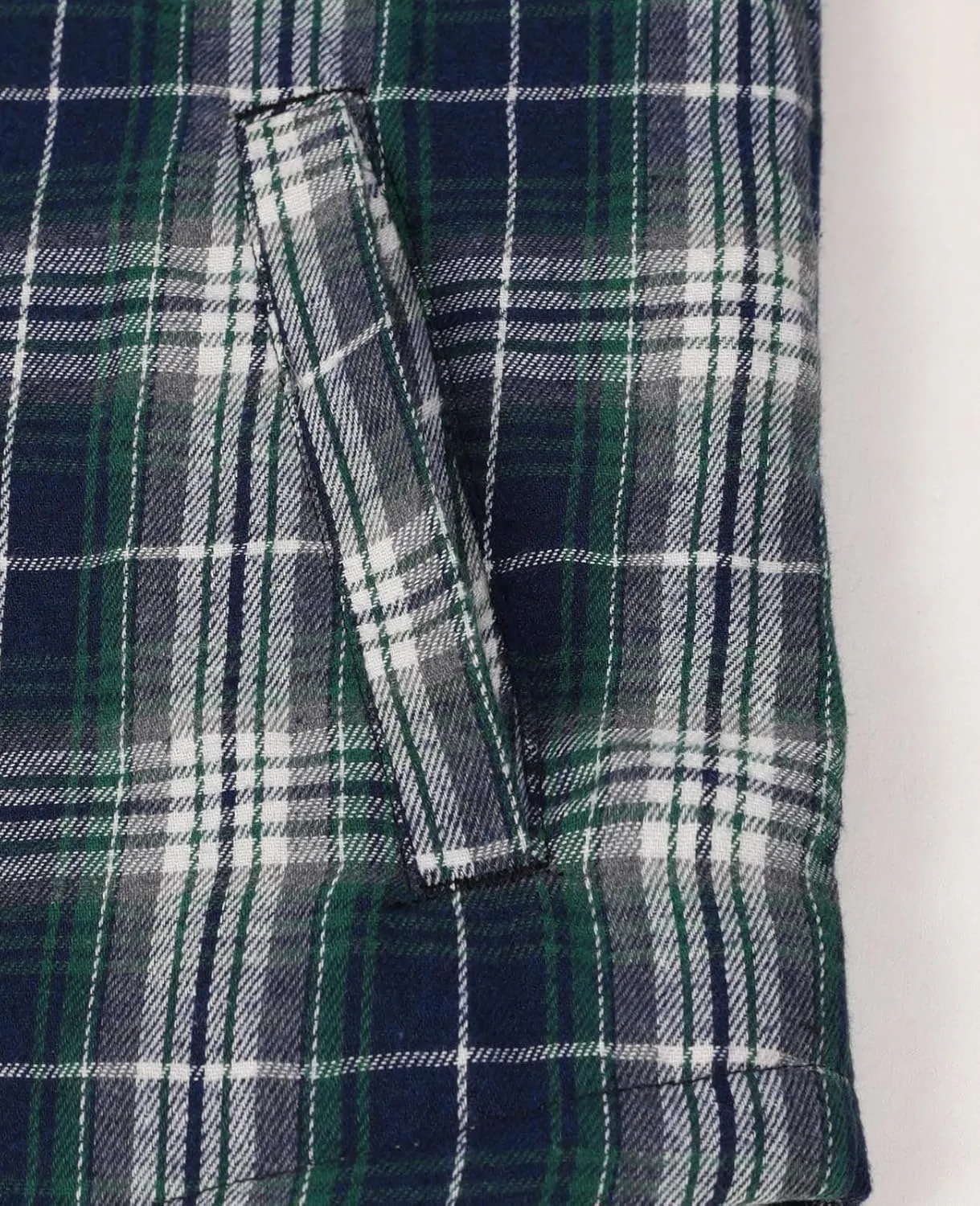 ThCreasa Womens Sherpa Lined Plaid Hooded Flannel Jacket with Hand Pockets Button Down Shirt Jackets
