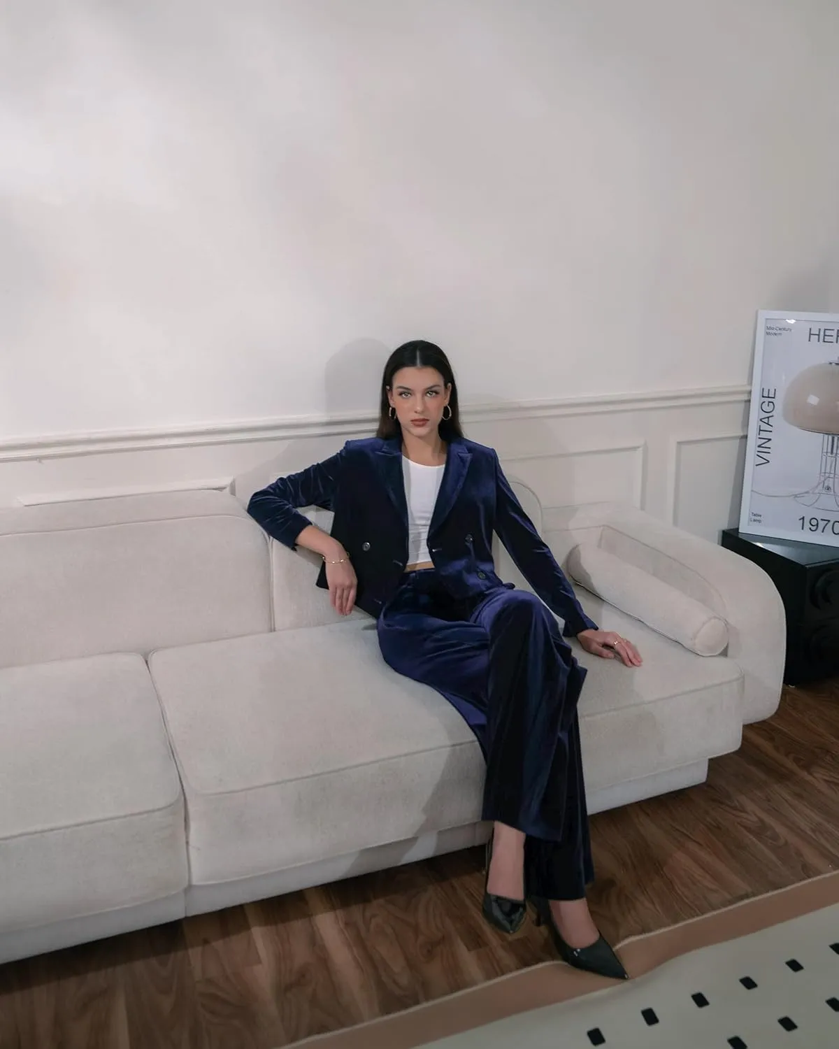 Women's Cropped Velvet Blazer  Elegant Open Front Dressy Jacket with Long Sleeves, Business Casual Blazer for Work