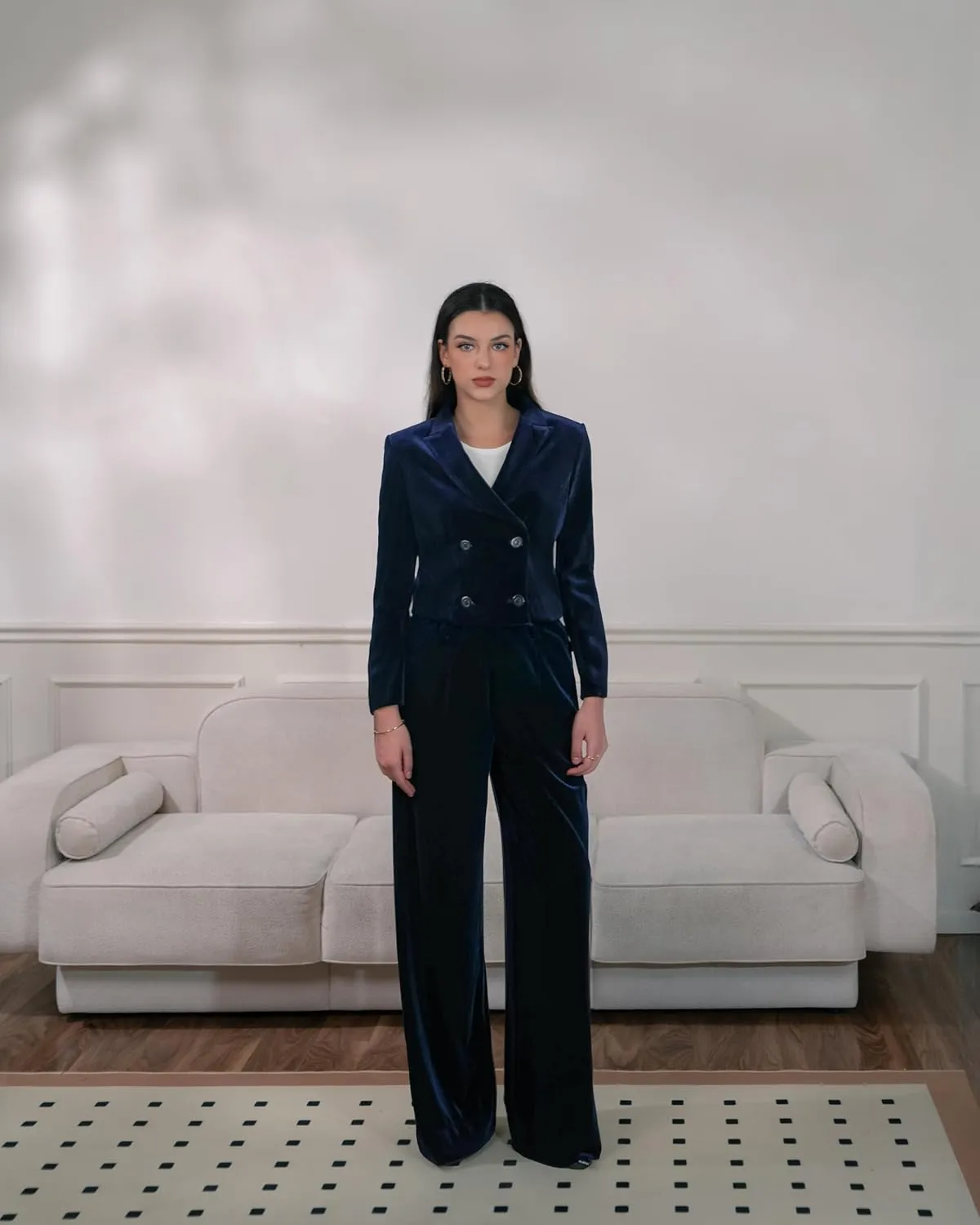 Women's Cropped Velvet Blazer Elegant Open Front Dressy Jacket with Long Sleeves, Business Casual Blazer for Work